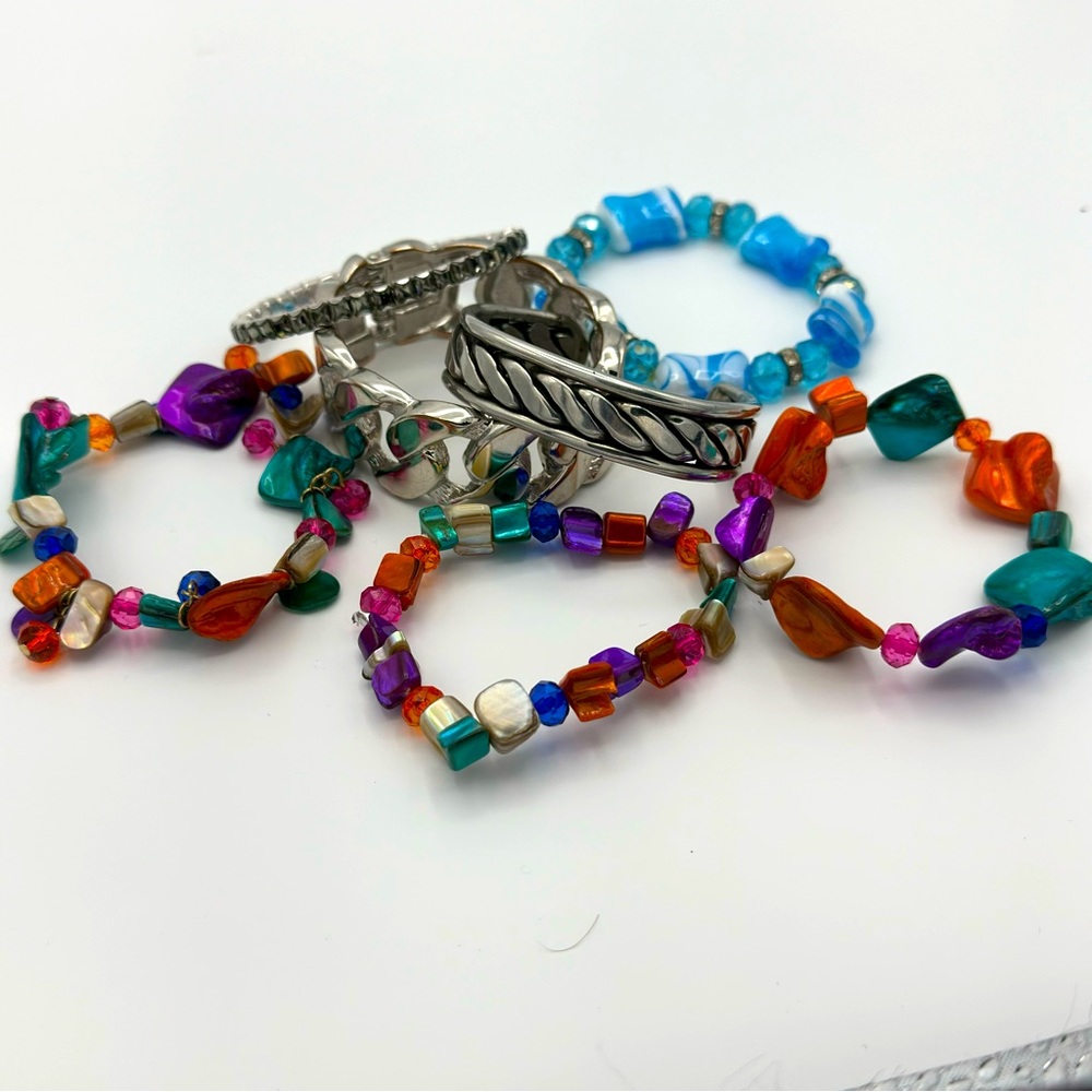 Beautiful 7pc group of Vintage Bracelets (SKU 192)